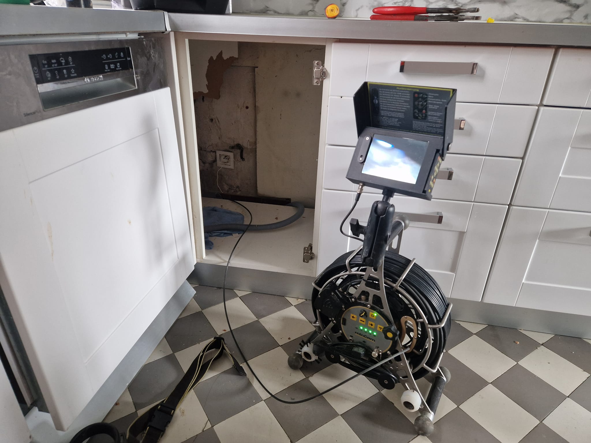 Contrôle caméra après débouchage Inspection caméra après débouchage de canalisation sous évier